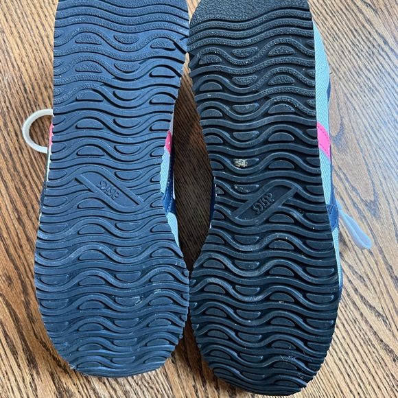 ASICS, size 9.5 - Picture 6 of 6